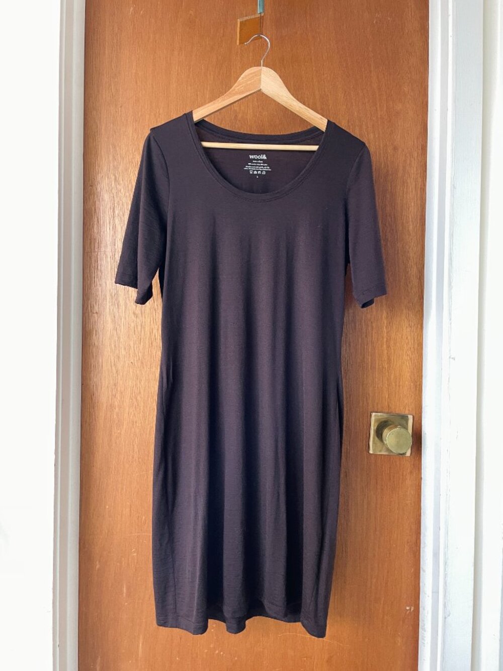 Wool& Dark Brown Chloe Short Sleeve Scoop Neck Fitted Dress, Size L